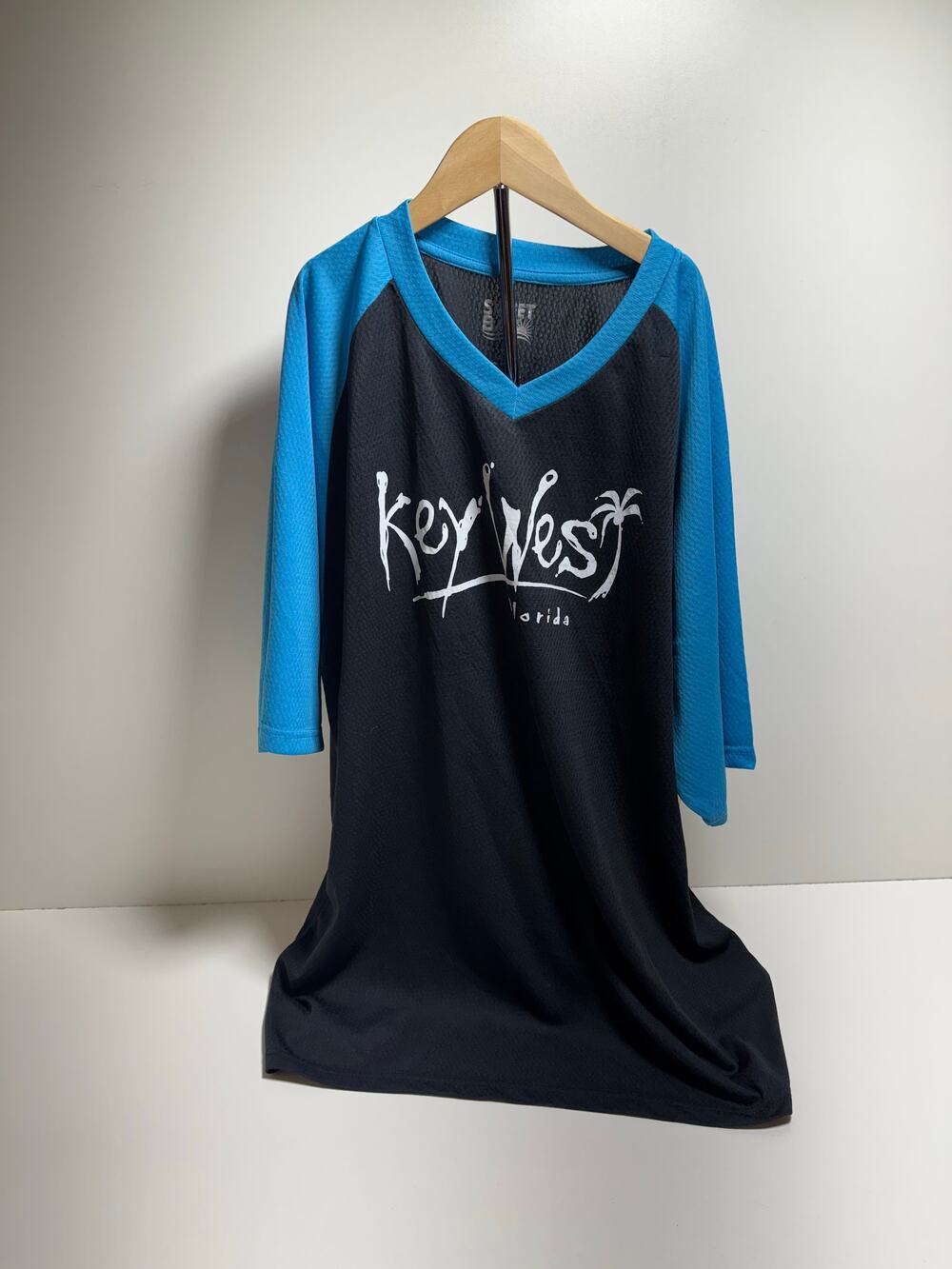 Key West Fl T Shirt Sz XL V Neck Black Teal Trim Beach Lightweight